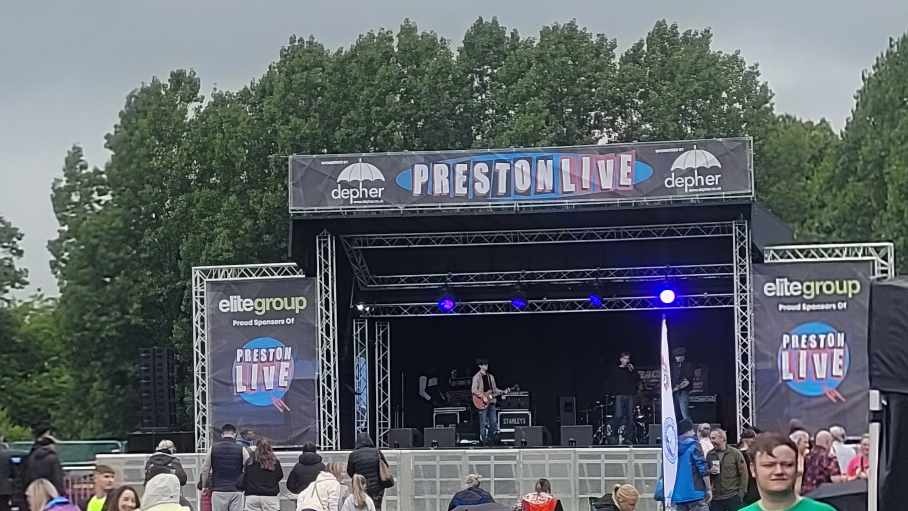Elite Group sponsored Preston Live